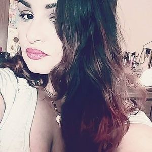 Meet your Posher, Mia